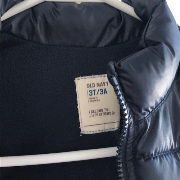 Old Navy kids puffer vest - Picture 3 of 6
